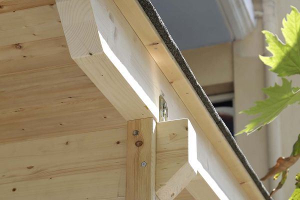 Εμφανές σκέπαστρο με σύνθετη ξυλεία στο Μαρούσι Αττικής