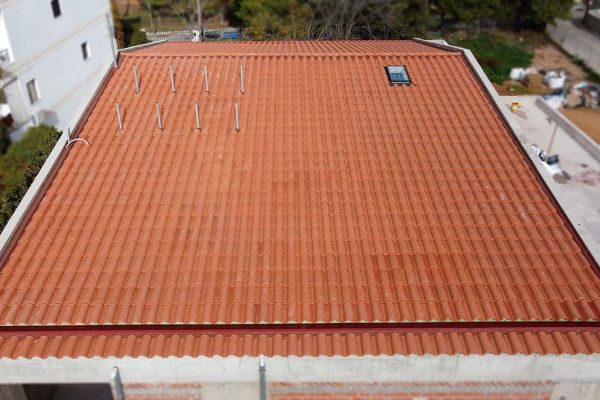 Κόκκινο κεραμίδι στη Κηφισιά