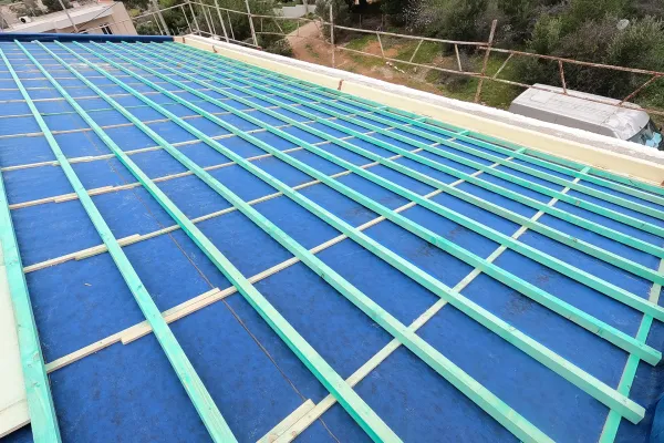 Μαύρο κεραμίδι Benders στο Πόρτο Ράφτη